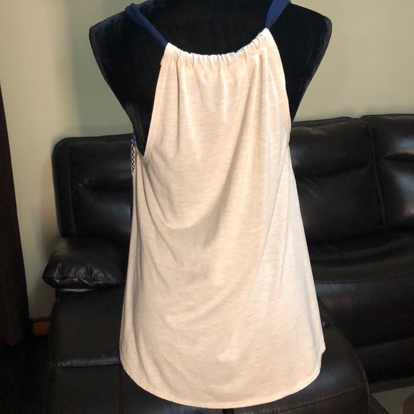 Rewind Top Size L only worn once - Picture 4 of 4